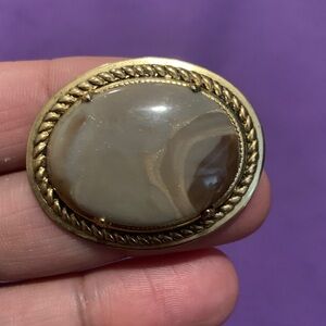 Vintage Agate Gold Brooch